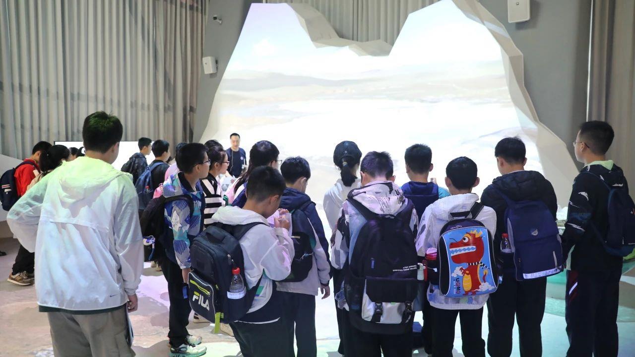 ����18(�й���)�ٷ���վ