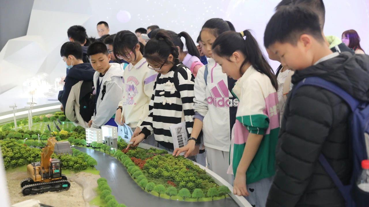 ����18(�й���)�ٷ���վ