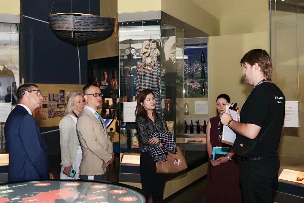 ����18(�й���)�ٷ���վ