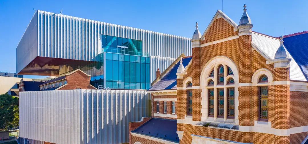 ����18(�й���)�ٷ���վ