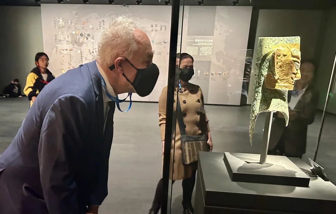 ����18(�й���)�ٷ���վ