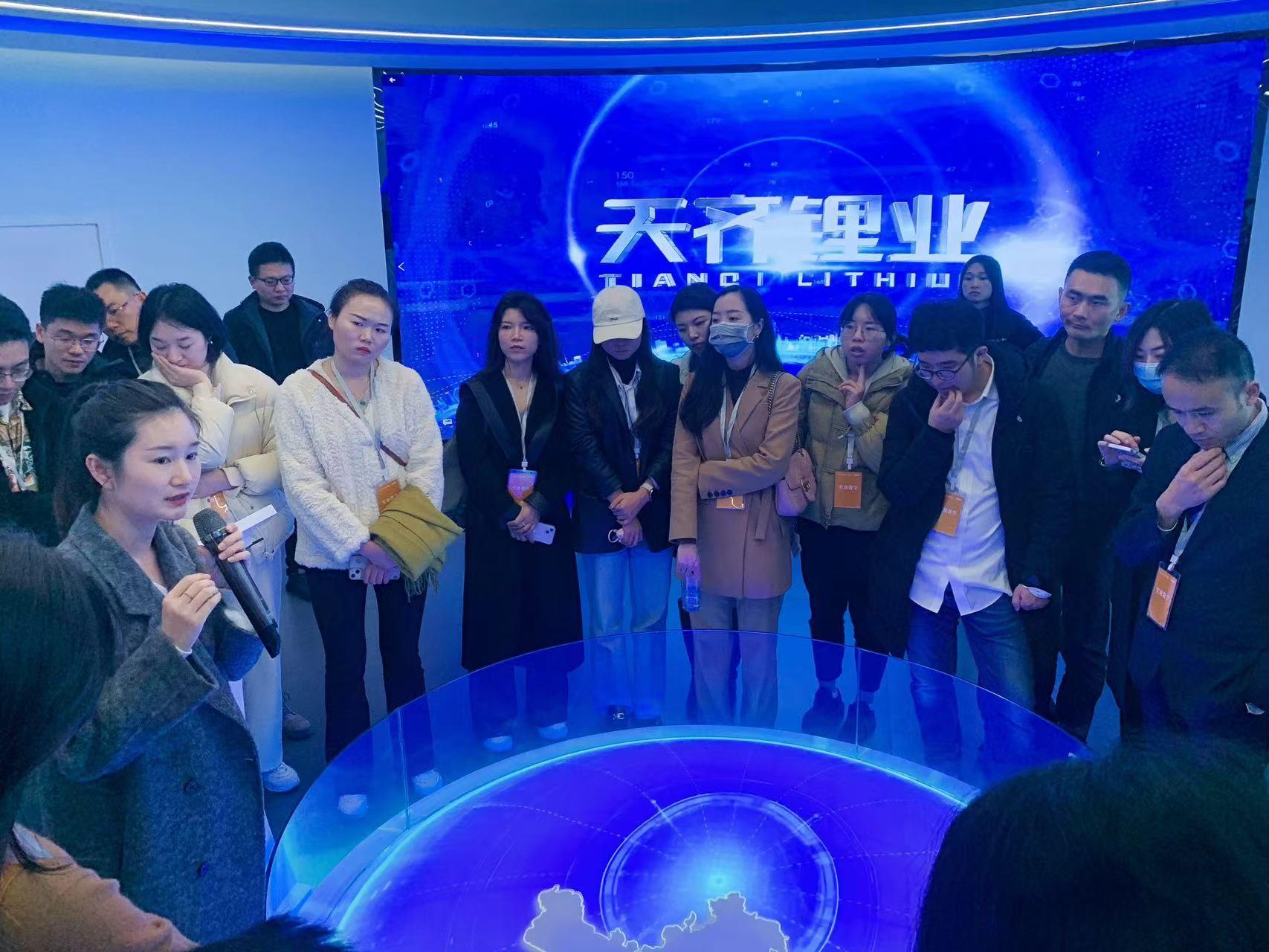 ����18(�й���)�ٷ���վ