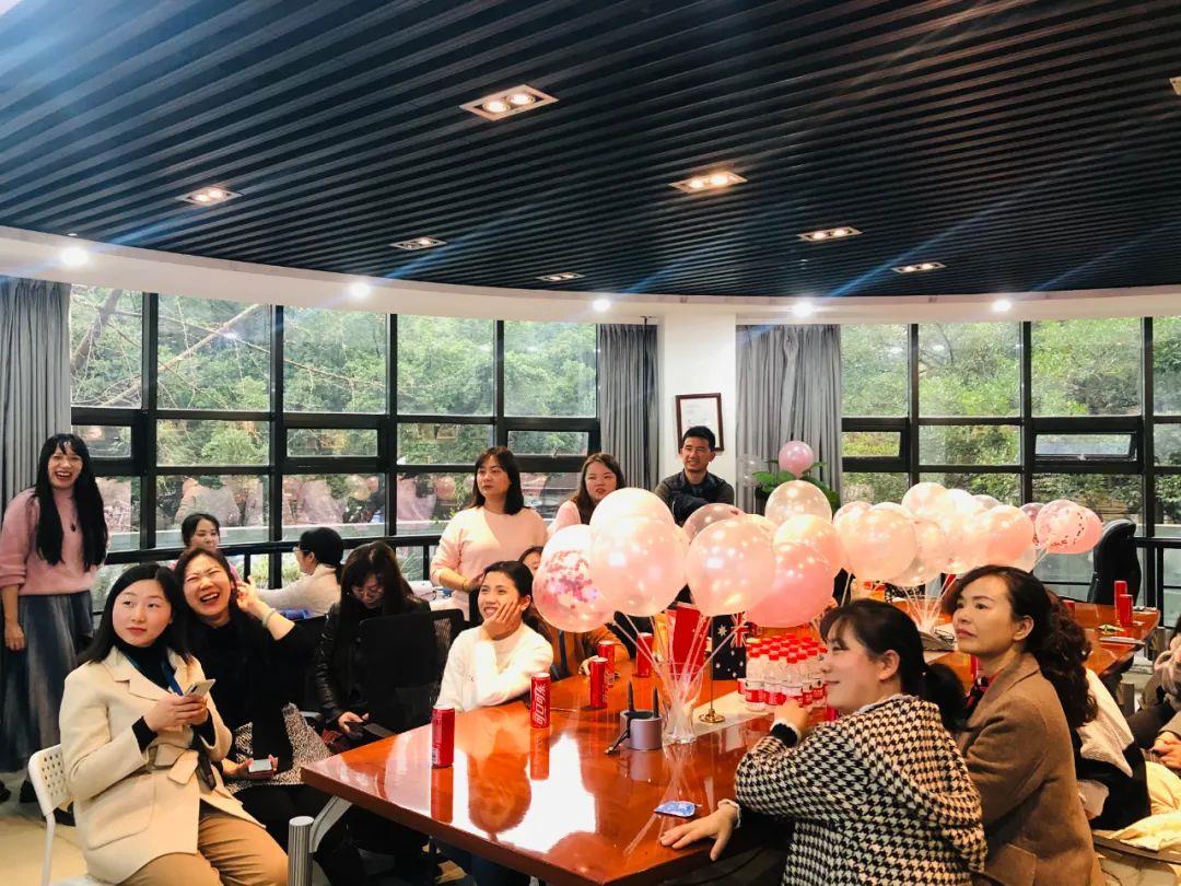 ����18(�й���)�ٷ���վ