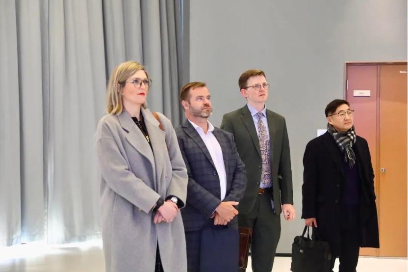 ����18(�й���)�ٷ���վ