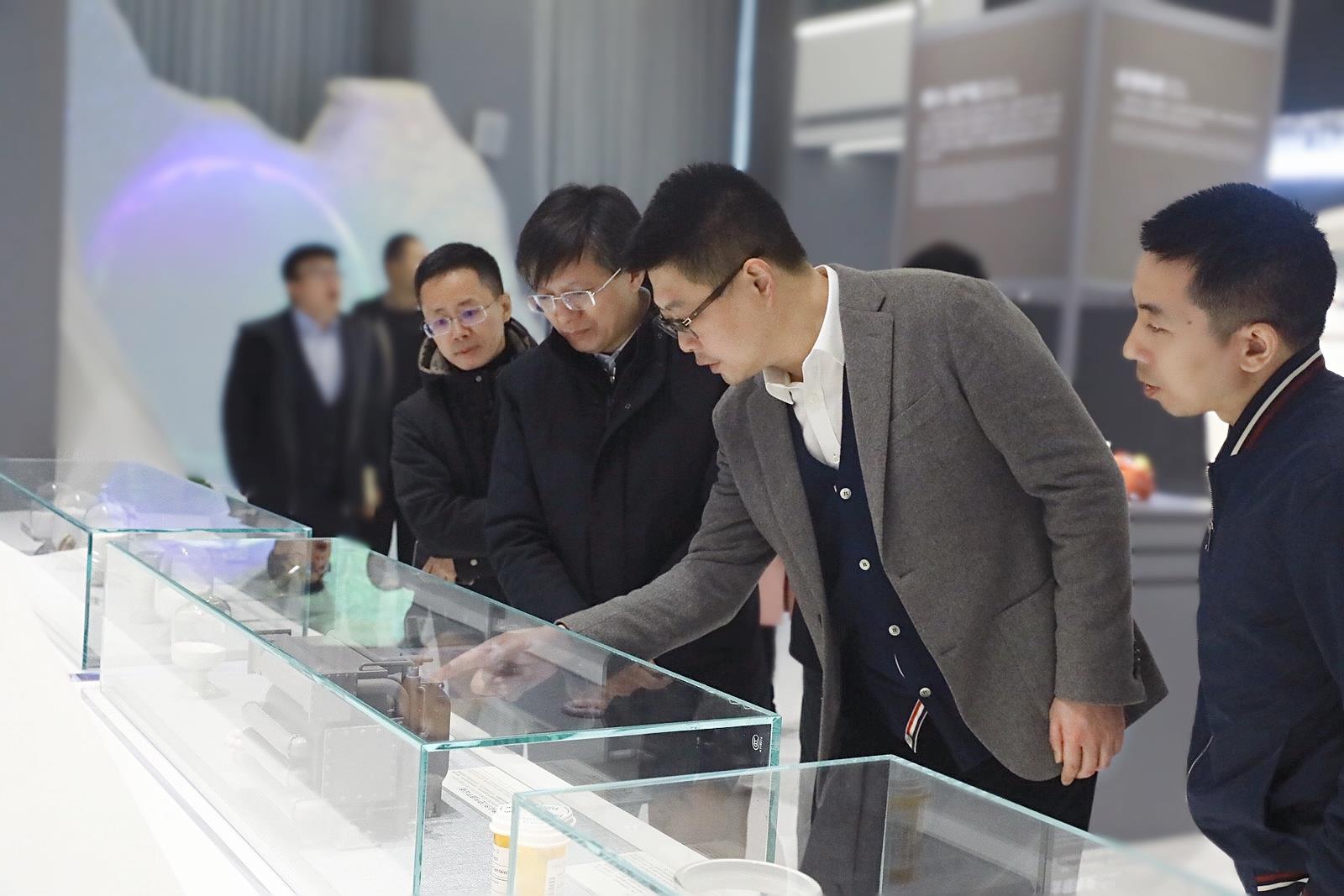 ����18(�й���)�ٷ���վ