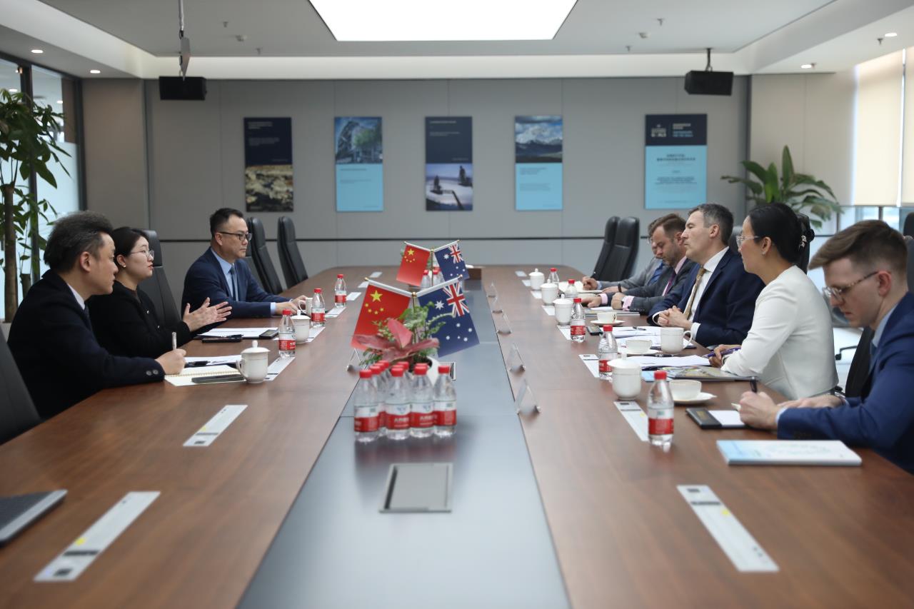 ����18(�й���)�ٷ���վ