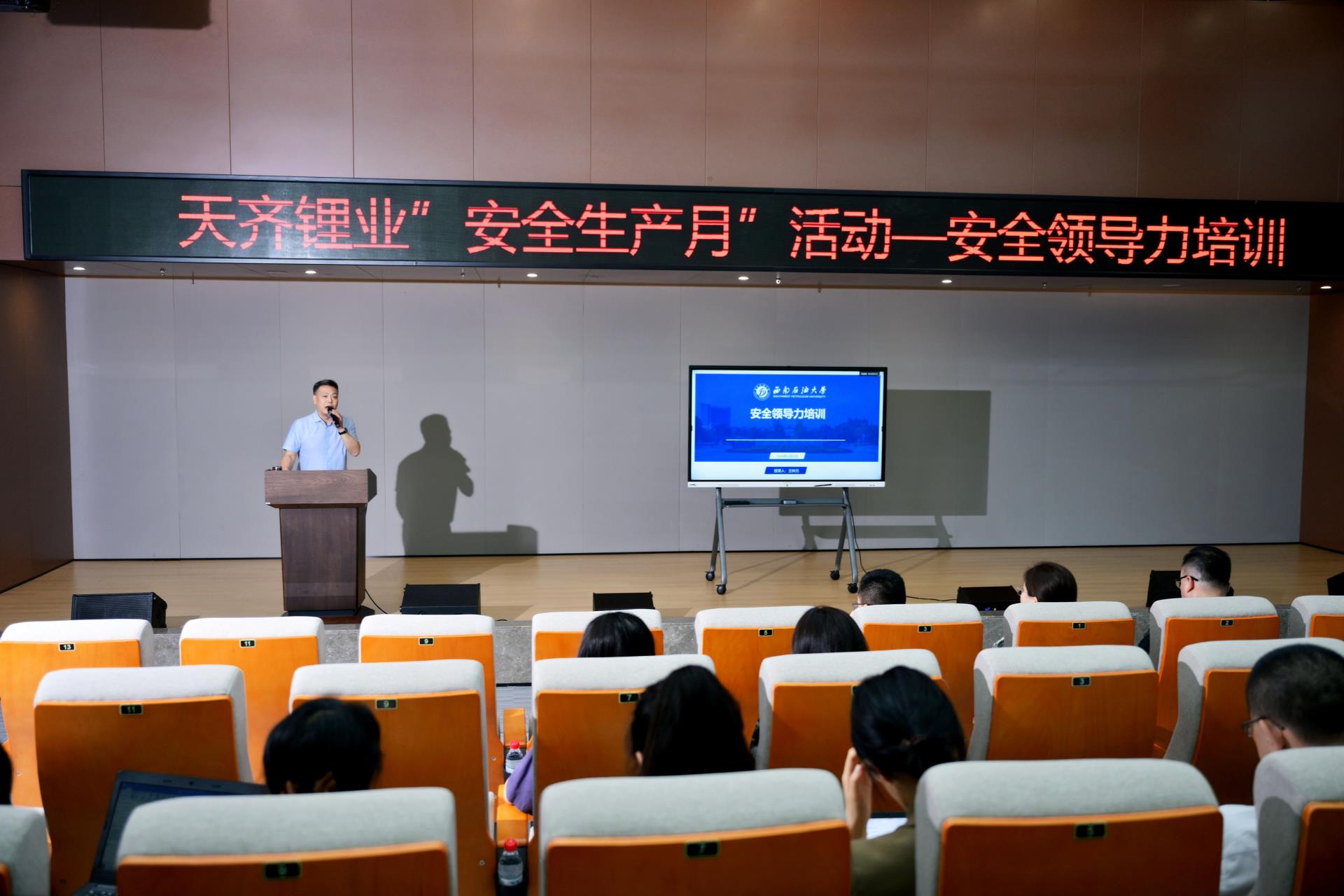 ����18(�й���)�ٷ���վ