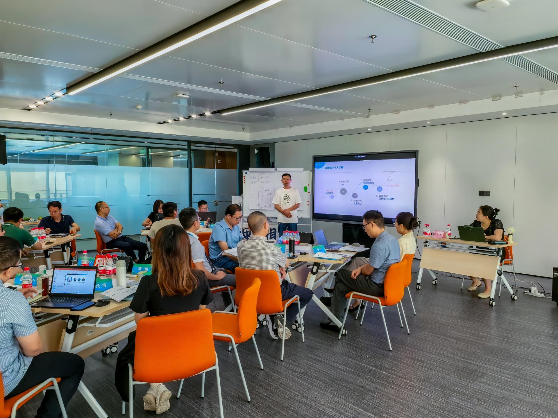 ����18(�й���)�ٷ���վ