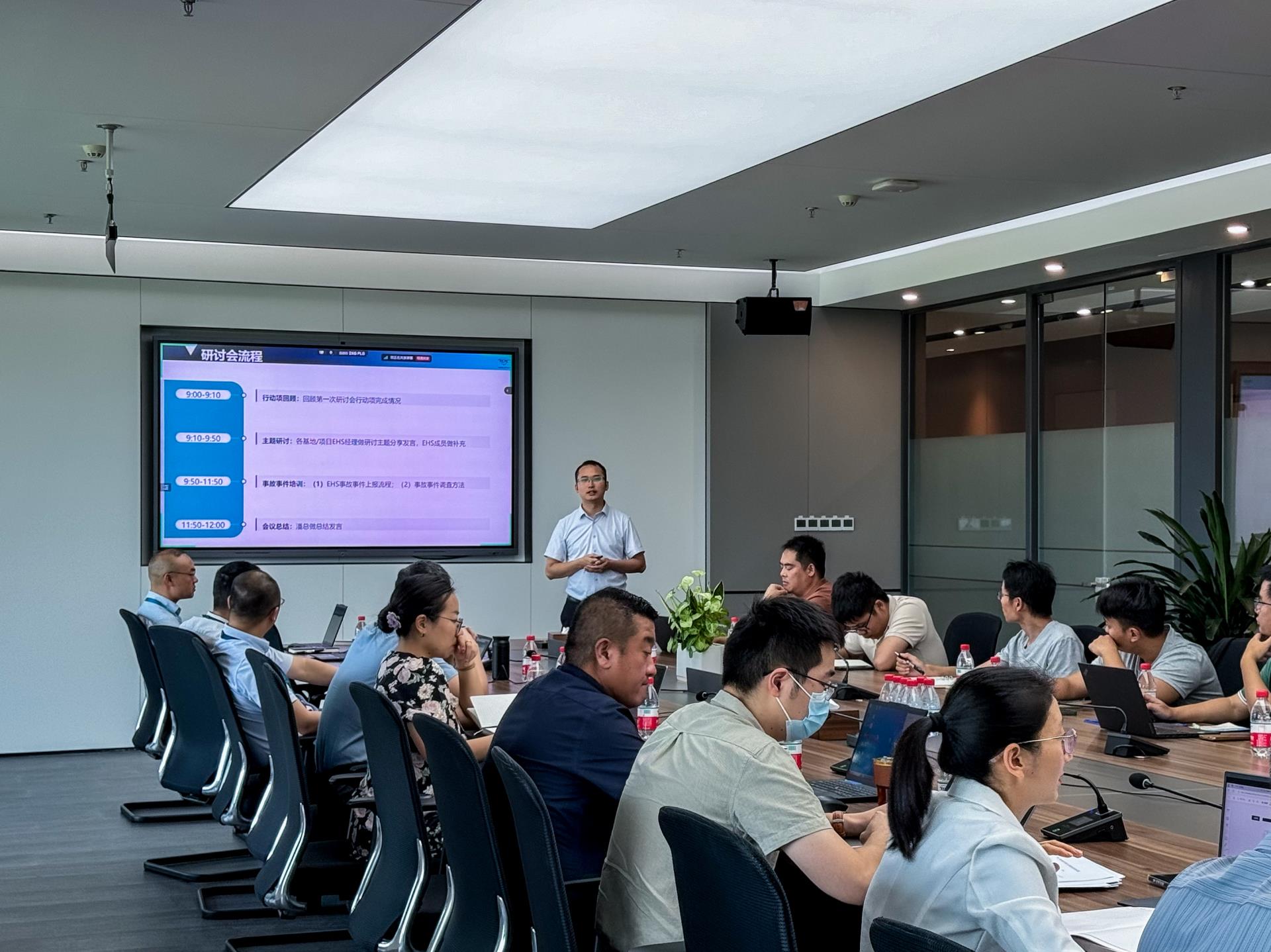 ����18(�й���)�ٷ���վ