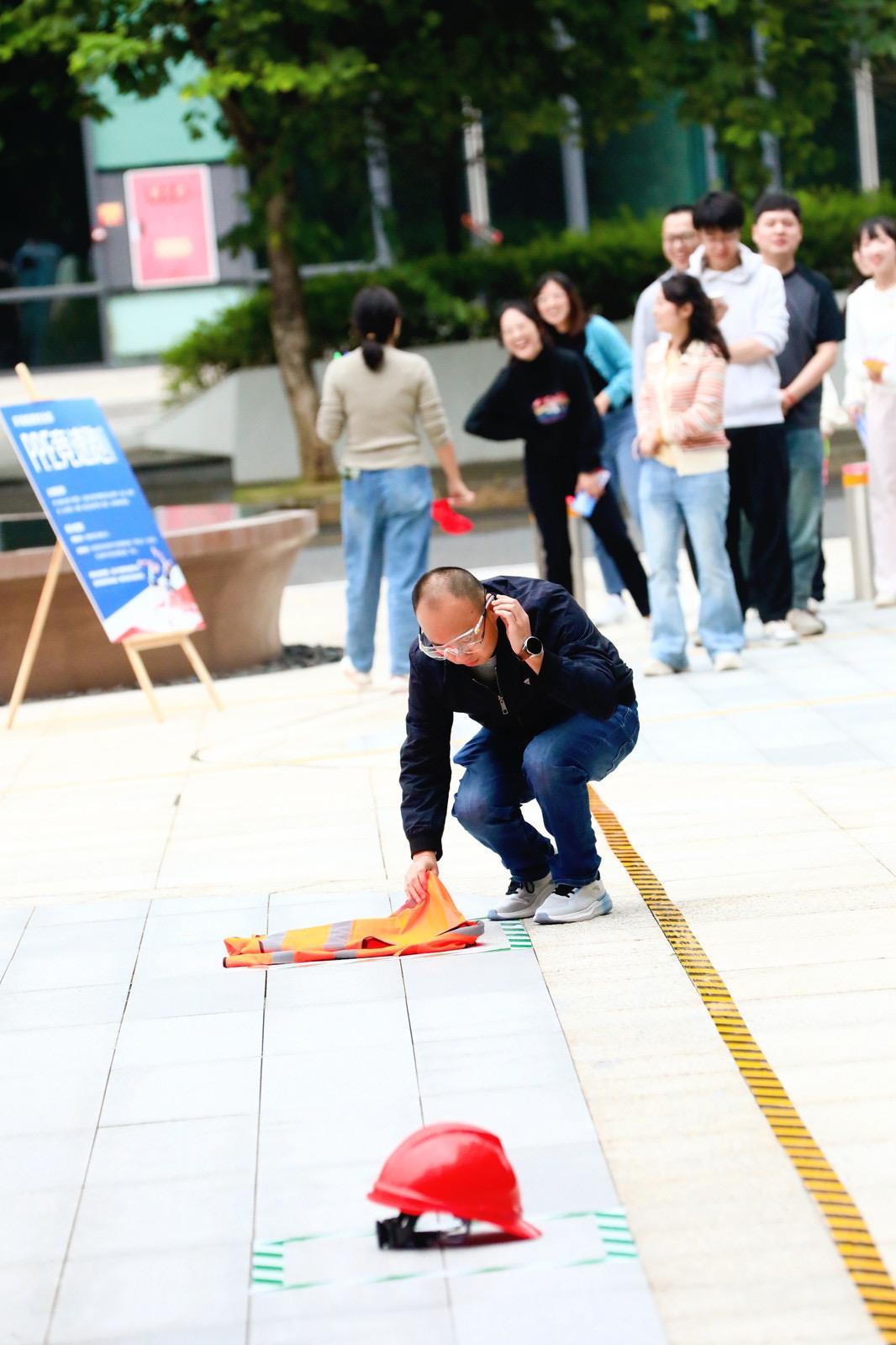 ����18(�й���)�ٷ���վ