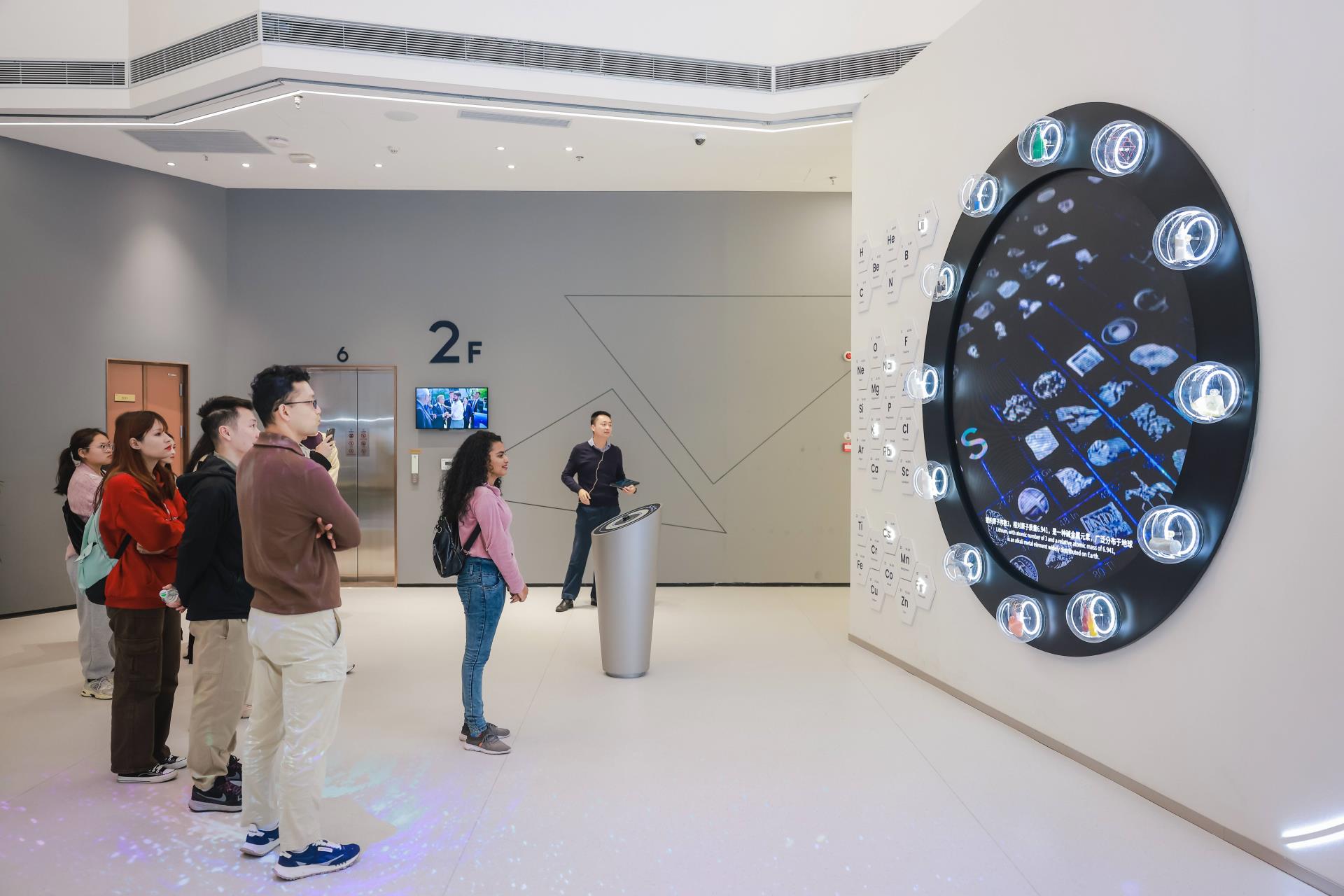 ����18(�й���)�ٷ���վ