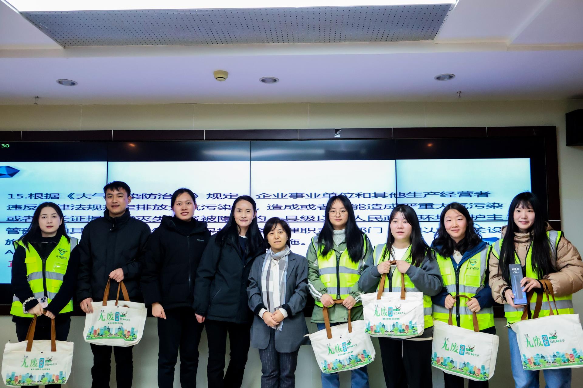 ����18(�й���)�ٷ���վ