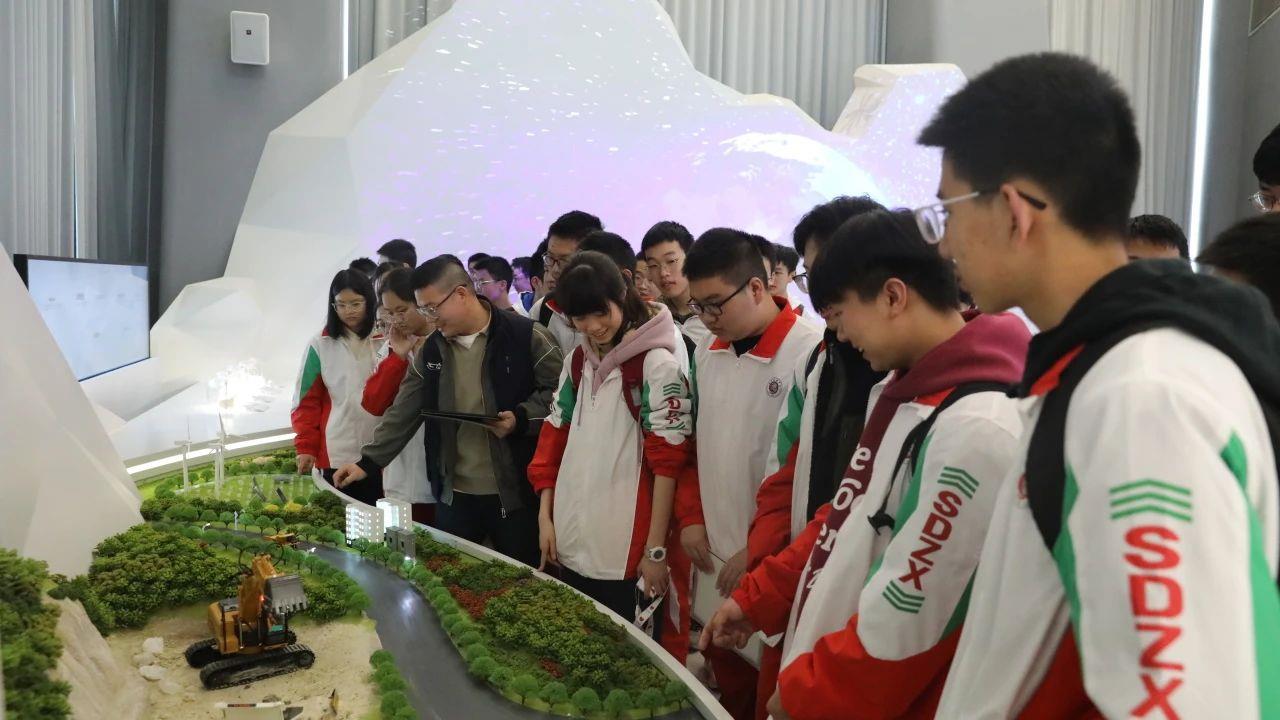 ����18(�й���)�ٷ���վ