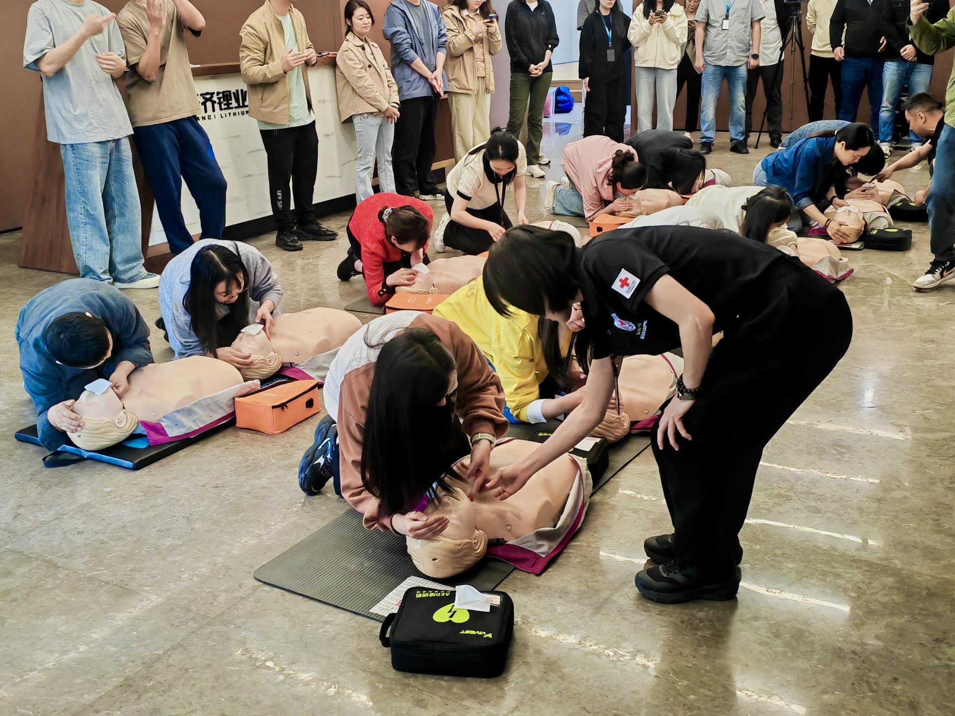 ����18(�й���)�ٷ���վ