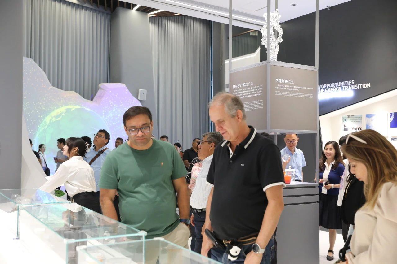 ����18(�й���)�ٷ���վ