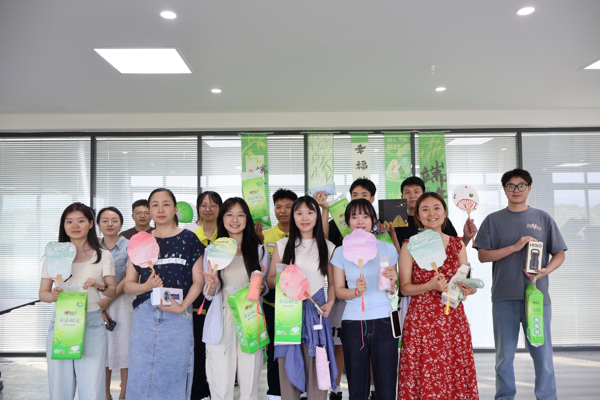 ����18(�й���)�ٷ���վ