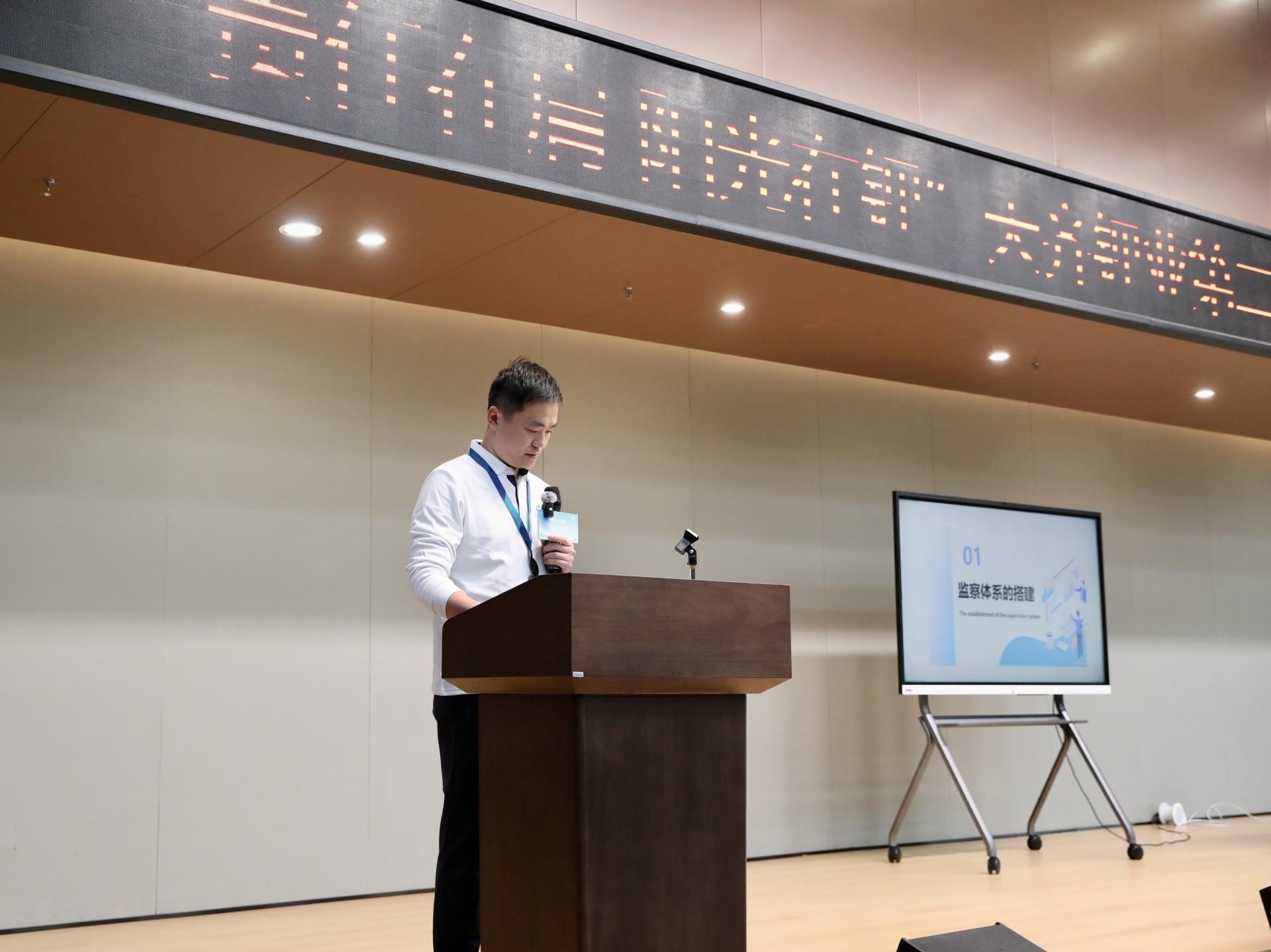 ����18(�й���)�ٷ���վ