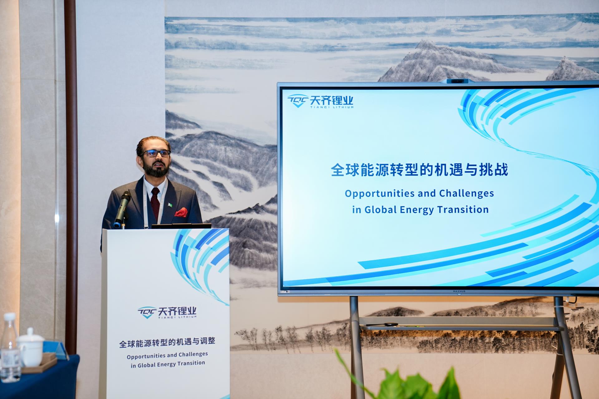 ����18(�й���)�ٷ���վ