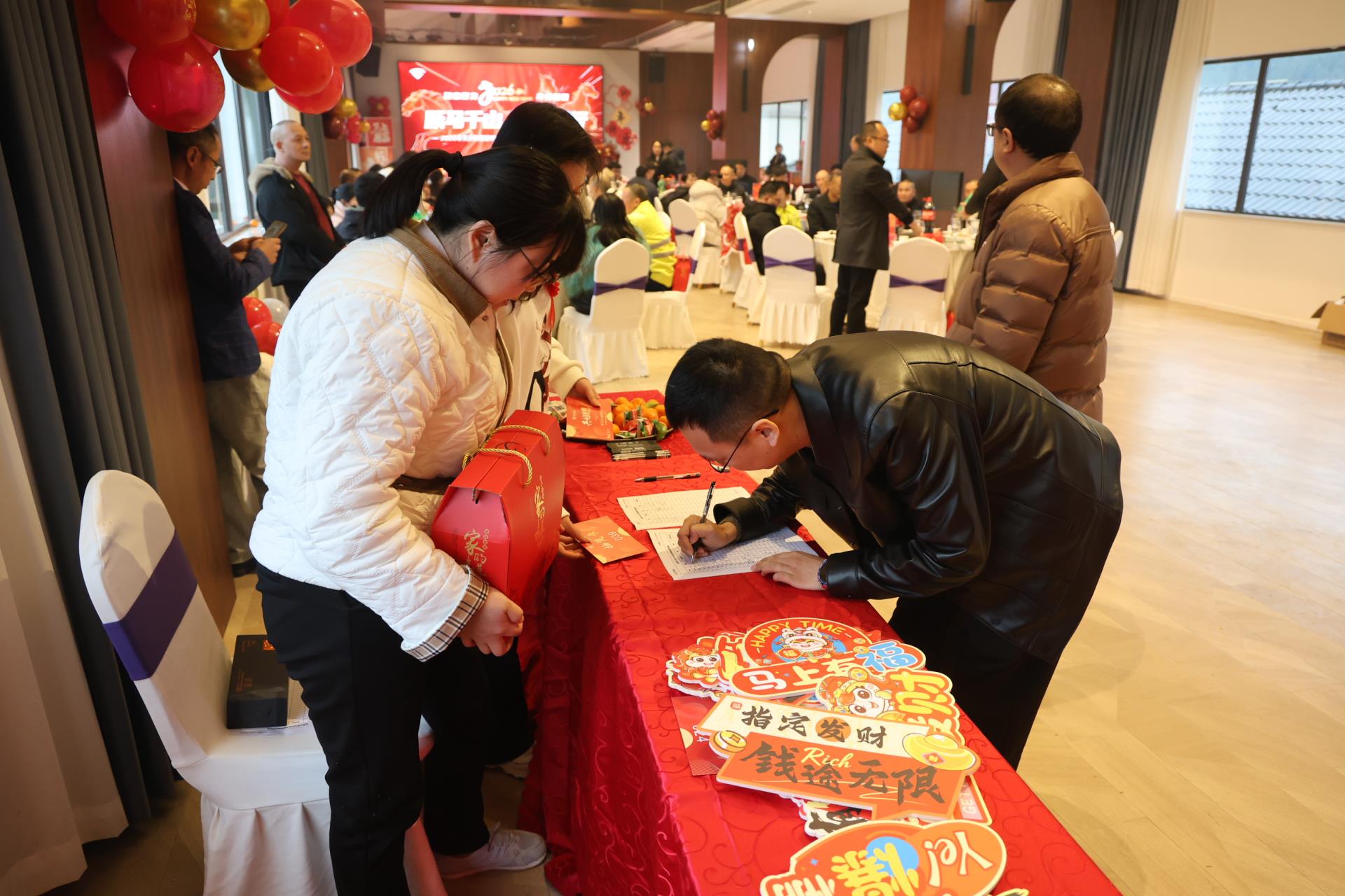 ����18(�й���)�ٷ���վ