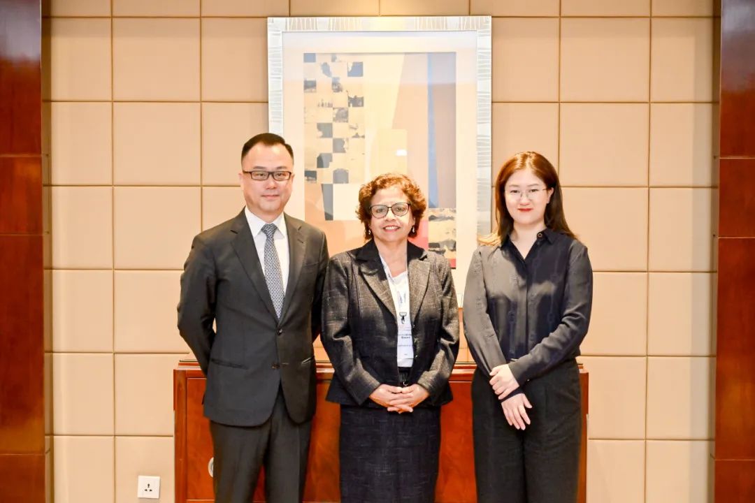 ����18(�й���)�ٷ���վ